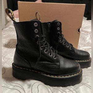 Dr. Martens Jadon III Pisa black leather